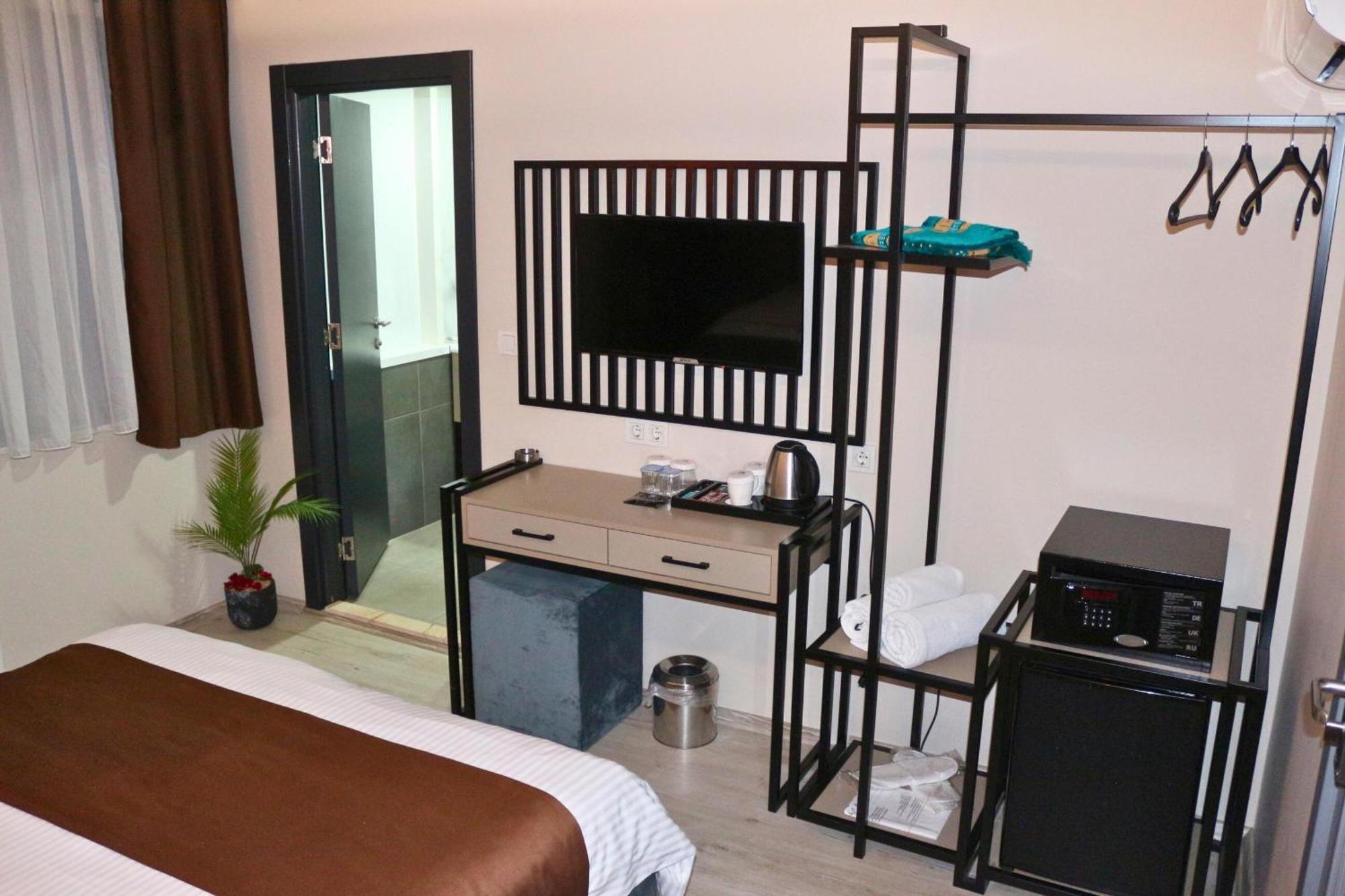 Monezza Hotel Maltepe Истанбул Екстериор снимка